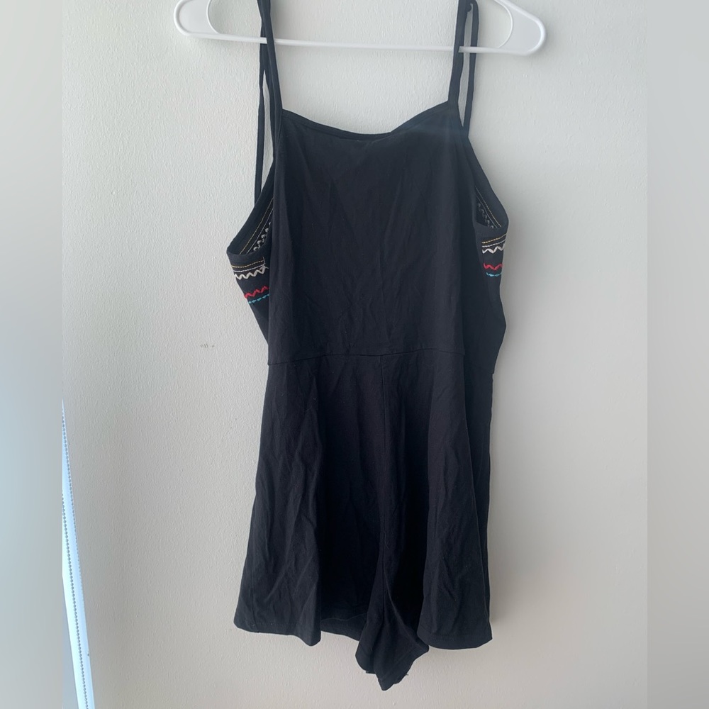 TOPSHOP Embroidered Tassel Knit Romper Black Size 8 Medium - Picture 2 of 8